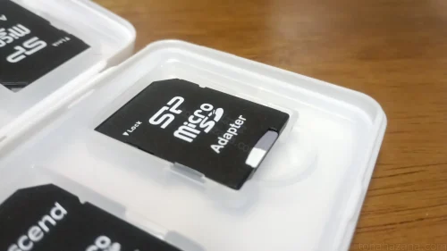 L-8826のカード収納部