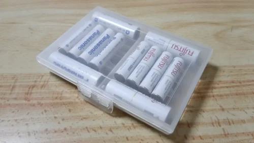 電池を収納したDG-BT5C