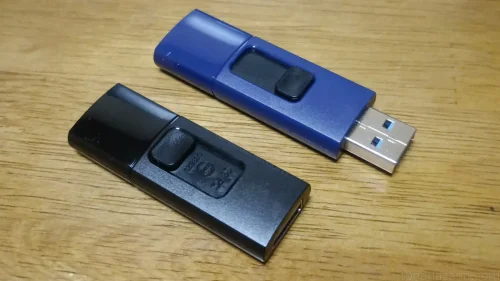 Blaze B05の本体裏面コネクタを出した状態