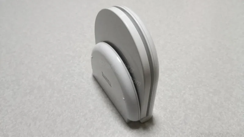 折りたたんで立てた状態のKD-184N